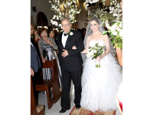 La boda de María José Alvarenga y José Raúl Durón