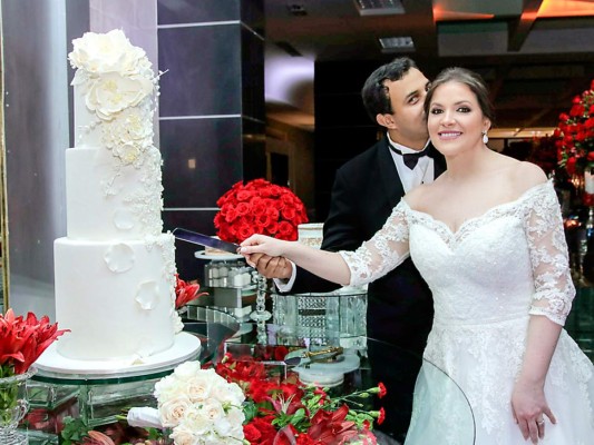La boda de Mónica Facussé y Yassir Nieto  