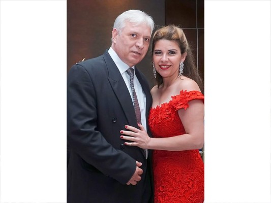 Giancarlo Rietti y Ruth Estévez celebran su boda   