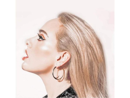 Adele y el rapero Skepta hicieron oficial su romance