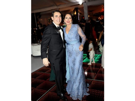 La recepción de la boda de Alejandra Amaya y Gabriel Castillo