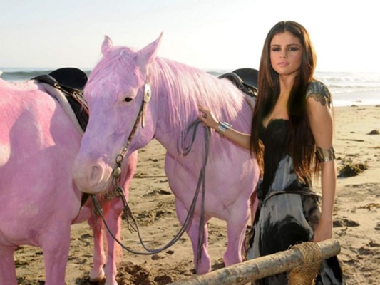 Selena Gomez es acusada de maltrato animal