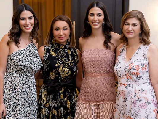 Melanie Nazar, Emilia Monterroso, Angie y Yadira Andonie. Melanie Nazar, Emilia Monterroso, Angie y Yadira Andonie.