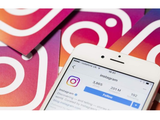 Instagram permitirá descargar copias de tus datos  