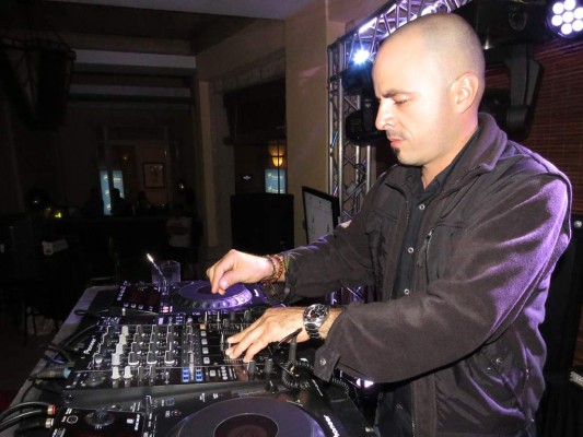 DJ Caba presentó sus mejores mixes para celebrar a la altura de Johnnie Walker y sus invitados en Hotel Real Intercontinental de Tegucigalpa.