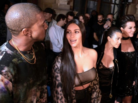Kim Kardashian asaltada en París por falsos policías