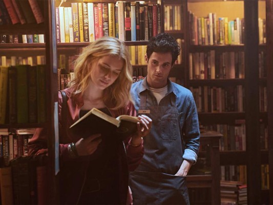 Penn Badgley estuvo por algún tiempo sin tener un protagónico espectacular, hasta que fue escogido para ser Joe en la nueva serie de Netflix “You”, esta nueva producción lo hizo volver a estar en el mapa, y ahora es el preferido por todas a pesar de que su papel trata de un hombre psicológicamente mal.