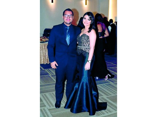 Alexander Torres y Carol Hernández, unen su vida en sagrado matrimonio   