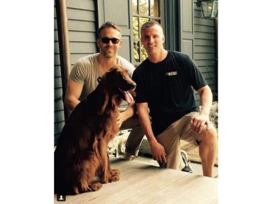 Ryan Reynolds y Baxter
