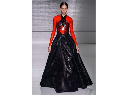 Bleached Canvas: la nueva colección haute couture de Givenchy
