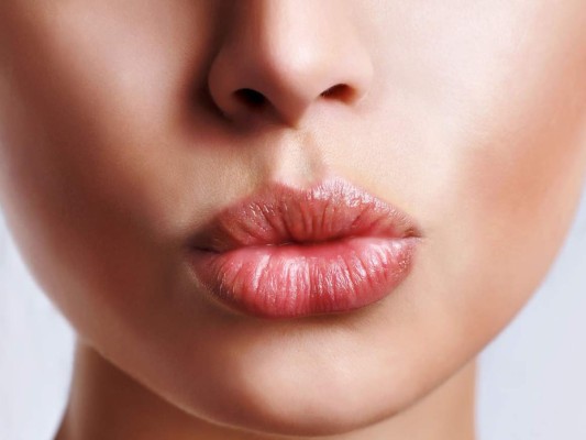 Siete remedios naturales para hidratar tus labios dañados