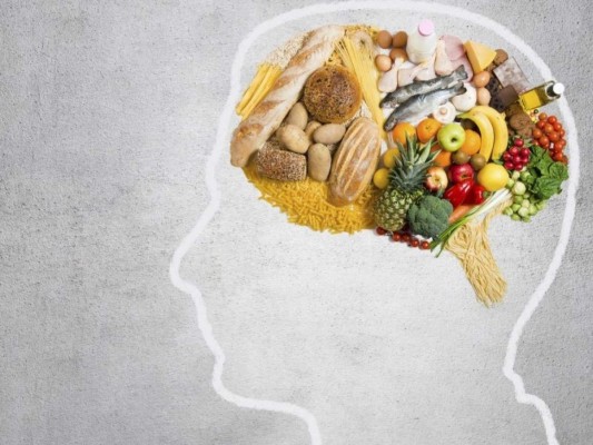 Buena alimentación: Una buena dieta es un excelente paso a seguir para una vida más larga y plena. Muchos expertos recomiendan la dieta mediterránea la cual se basa en una alta ingesta de vegetales, legumbres, frutas, cereales y pescado y se integra una baja cantidad lácteos, licores y grasas, como ser aceites.