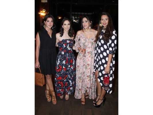 Nour Kafati, Giselle del Carmen, Lizzy Dumas y Belen Andonie. Foto: Jorge González