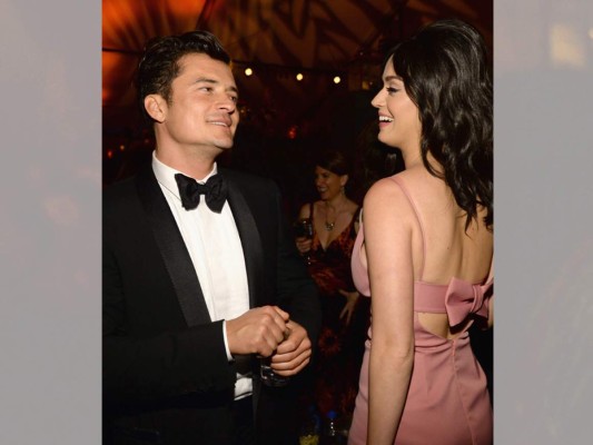 Orlando Bloom. El último en completar la lista de conquistas de la cantante de Rise. Diez meses después de dejarnos con la boca abierta en esas fotos en las que se les veía disfrutando de unas vacaciones en Cerdeña, la pareja ha puesto fin a su relación. Los rumores apuntan a que ella quería tener hijos, pero él no. ¡Qué vueltas da la vida!