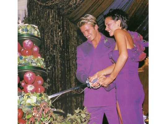 David y Victoria Beckham renuevan sus votos matrimoniales.