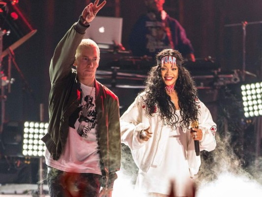¿Eminem apoya a Chris Brown por golpear a Rihanna?
