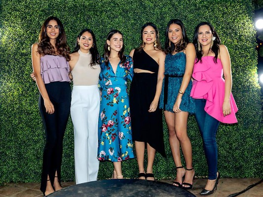Grace Bogran, Sara Bustillo, Alicia Rodríguez, Mariana León, Alondra Caraccioli y Karen Osorio.