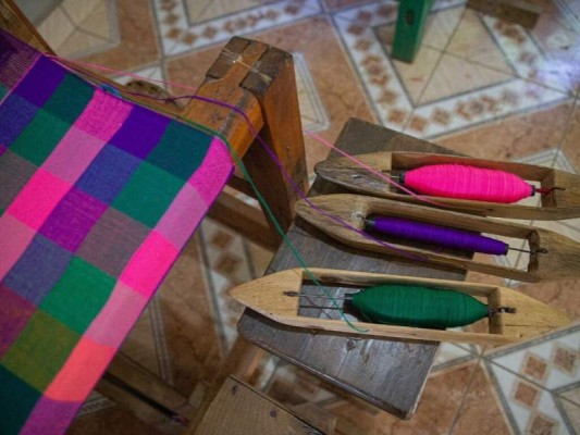 El vestido fue confeccionado por artesanos lencas El vestido fue confeccionado por artesanos lencas
