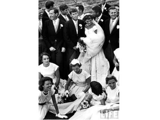 Jon y Jackie se casaron en 1953 en Rhode Island. Al principio fueron felices, y ella se refería a él como 'el amor de su vida'. Jon y Jackie se casaron en 1953 en Rhode Island. Al principio fueron felices, y ella se refería a él como 'el amor de su vida'.