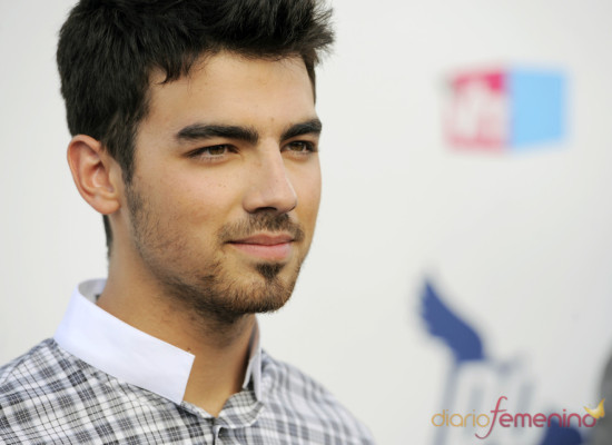Joe Jonas cantará en español