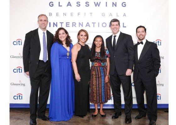 Jane Fraser y María Elena Salinas se unen a Glasswing International