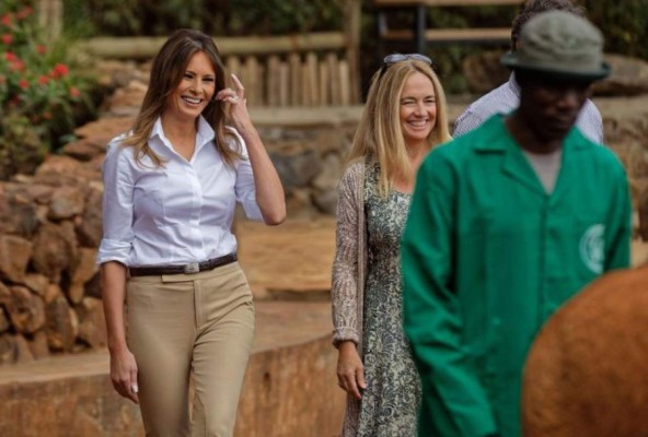 Los looks de Melania Trump en África