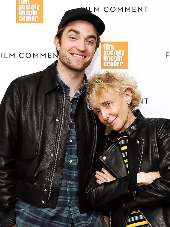 La directora francesa Claire Denis, una de las cinco mujeres en liza por la Palma de Oro, presenta “Stars at noon”, una historia ambientada en Nicaragua y protagonizada por Robert Pattinson La directora francesa Claire Denis, una de las cinco mujeres en liza por la Palma de Oro, presenta “Stars at noon”, una historia ambientada en Nicaragua y protagonizada por Robert Pattinson