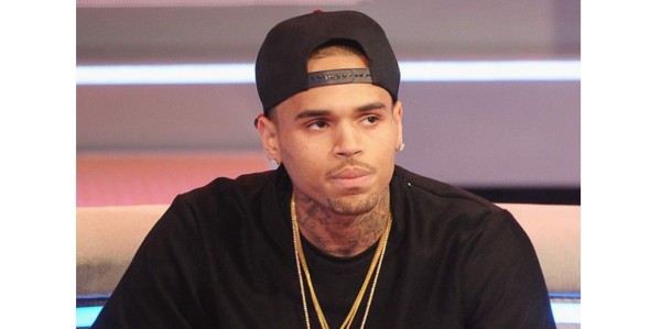 Chris Brown habla sobre agresión contra Rihanna