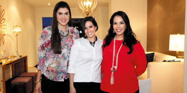 Laura Juárez, Ana Galeano y Marcela Lanza