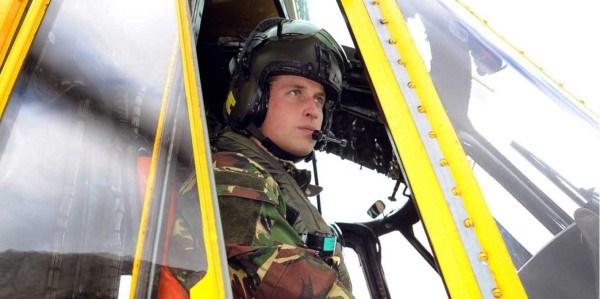 Primer día del príncipe William en compañía de ambulancias aéreas