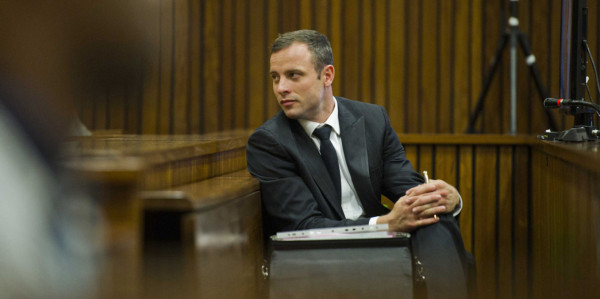 Oscar Pistorius durante el juicio por el asesinato de su novia en febrero de 2013.