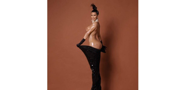 Kim Kardashian y su desnudo frontal