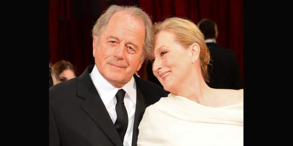 Meryl Streep y Don GummerLa oscarizada actriz conoció al artista en 1978 luego de que su pareja John Cazale falleció. Meryl y Don contrajeron matrimonio un año después Meryl Streep y Don GummerLa oscarizada actriz conoció al artista en 1978 luego de que su pareja John Cazale falleció. Meryl y Don contrajeron matrimonio un año después
