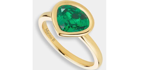 Mila Kunis diseña anillo de esmeraldas