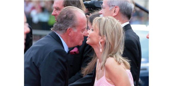 Juan Carlos de España se casará con su amante  