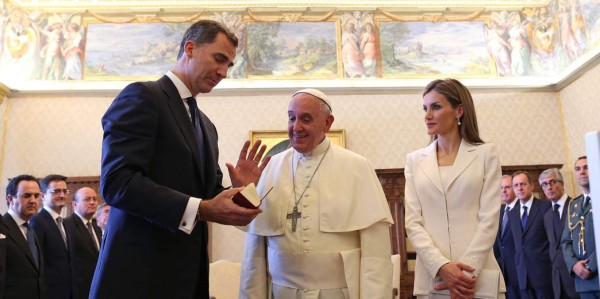El papa recibe a Felipe VI y Letizia