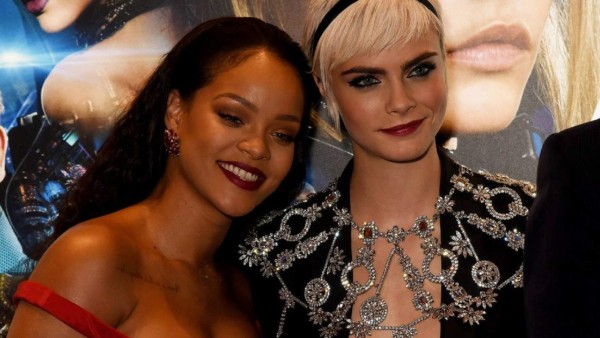 Los impresionantes looks de Rihanna y Cara Delevingne en Londres