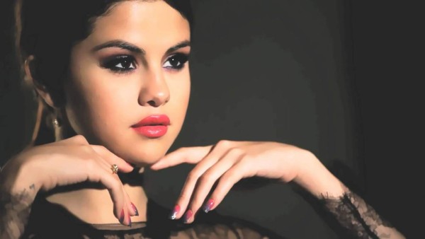 Lo que gana Selena Gómez por subir fotos en Instagram