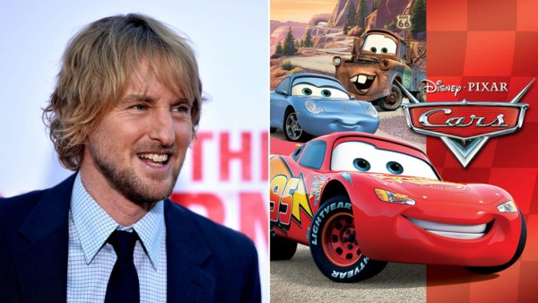 Owen Wilson hace la voz del Rayo McQueen en las películas de Cars.