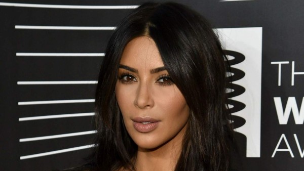 Kim Kardashian lleva las transparencias a otro nivel