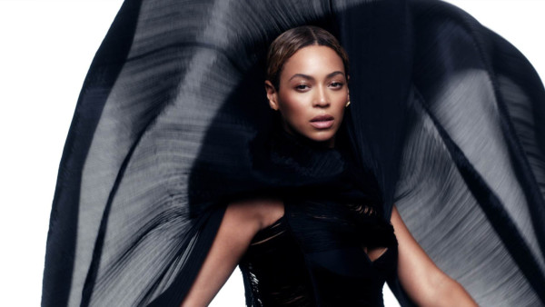 Beyoncé sorprende a sus fans con nuevo álbum