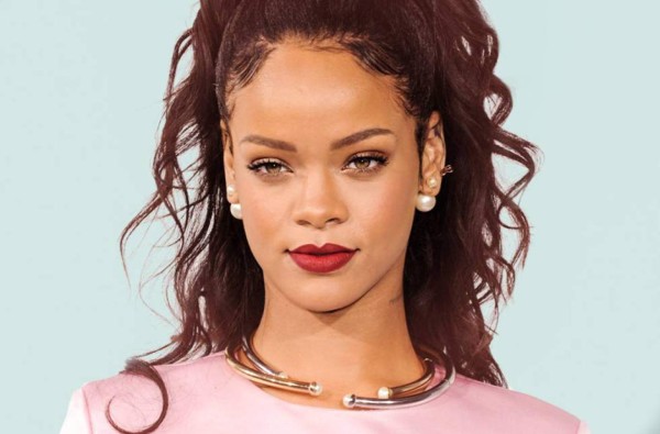 Rihanna lanzará su propia línea de lencería