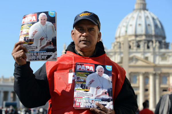 Vaticano: los 10 mandamientos del papa Francisco  