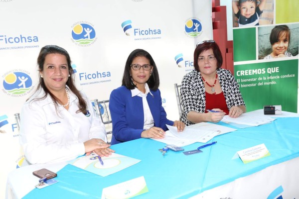 Grupo Ficohsa firma convenio para beneficio de la educación hondureña