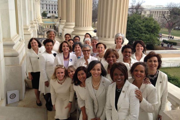 Femaile house democrats wear whitehttps://twitter.com/reploisfrankel?lang=enRep. Lois Frankel/Twitter