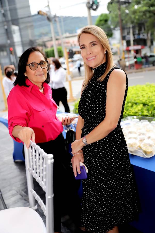 Rosemonde Abedrabbo y Maureen Higgins. Rosemonde Abedrabbo y Maureen Higgins.