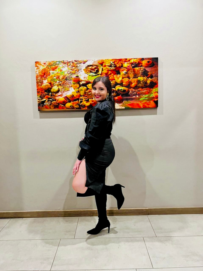Mireya Navarro: Combinando sus conocimientos y el arte del diseño de moda Mireya Navarro: Combinando sus conocimientos y el arte del diseño de moda