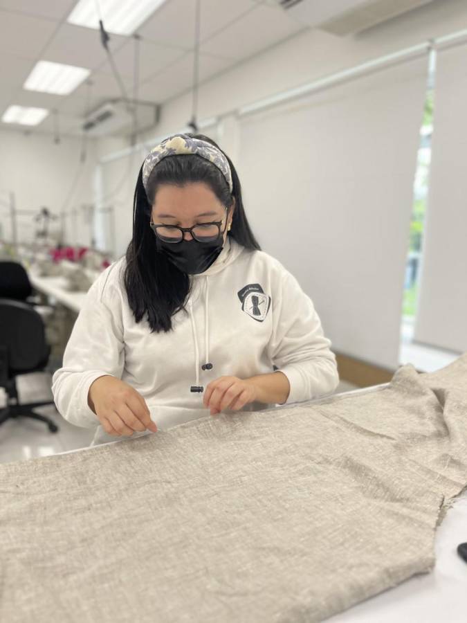 Karelia Rivera: construyendo su propio futuro en la moda Karelia Rivera: construyendo su propio futuro en la moda