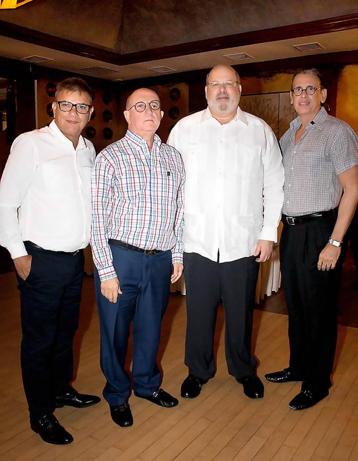 Promoción del 72 de La Salle celebra reencuentro Promoción del 72 de La Salle celebra reencuentro