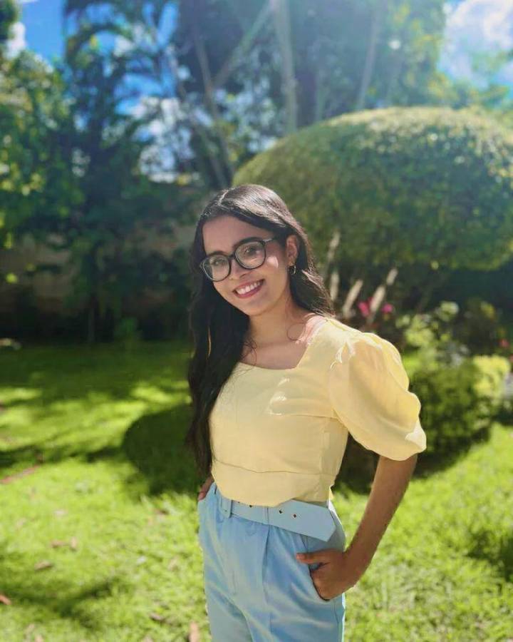 Gabriela Cáceres: De estudiante a diseñadora de moda en potencia Gabriela Cáceres: De estudiante a diseñadora de moda en potencia